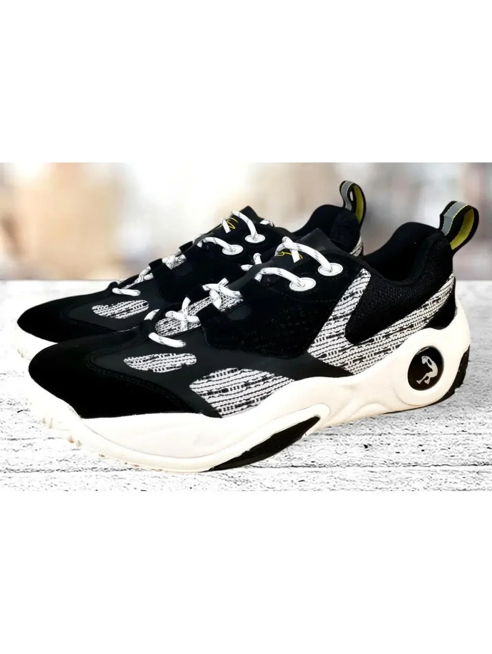 Shaq Raq Low Men's Basketball Shoes US Size 11 Black /White New With Box